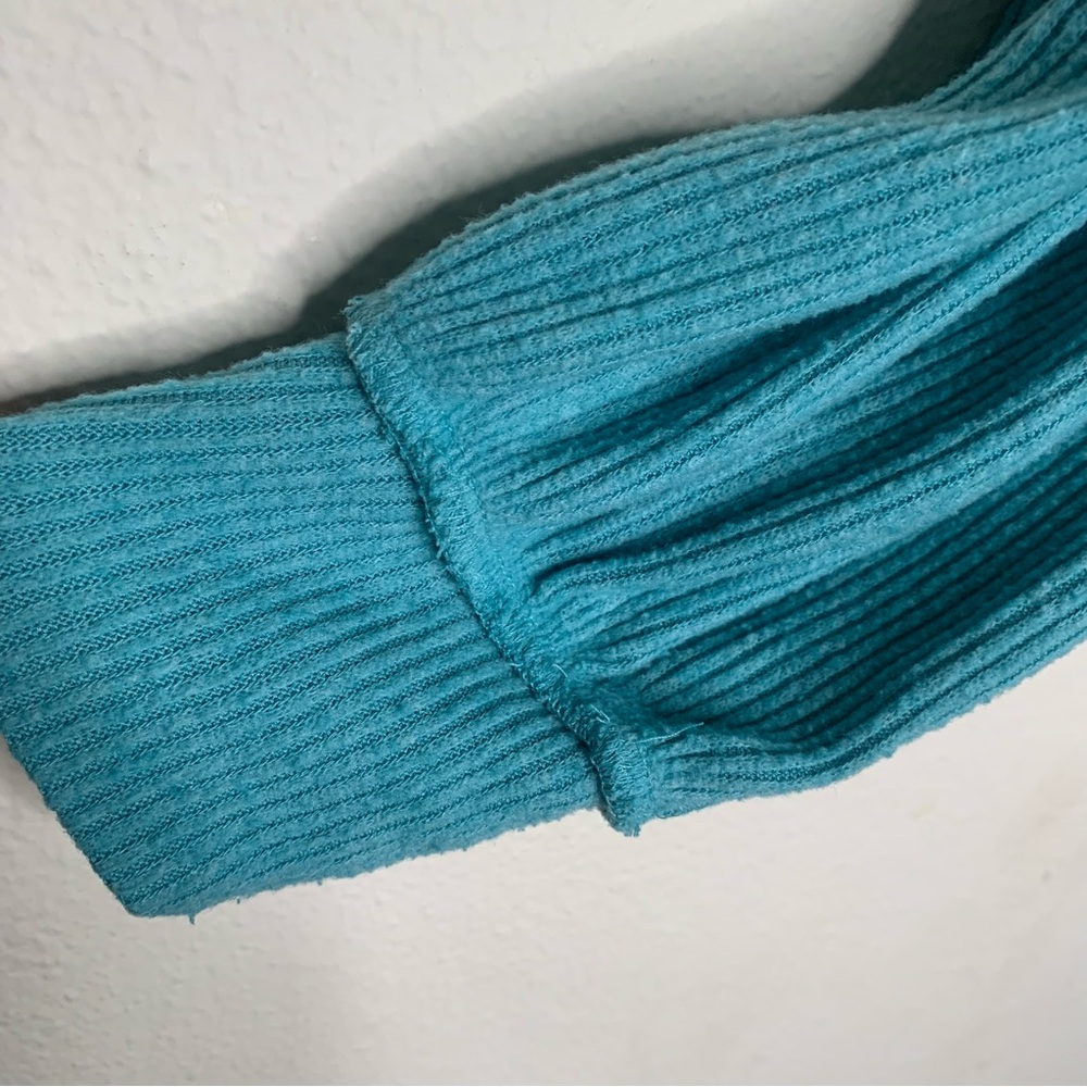 We the Free Free People Main Squeeze Hacci Top Aqua Bright Blue Sweater Sz Small - Picture 7 of 7